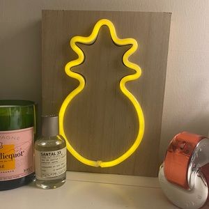 Pineapple LED light